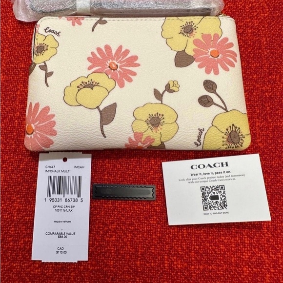 ❤️❤️❤️Coach Authentic Corner zip wallet/wristlet with Floral cluster print ❤️❤️ - Picture 3 of 6
